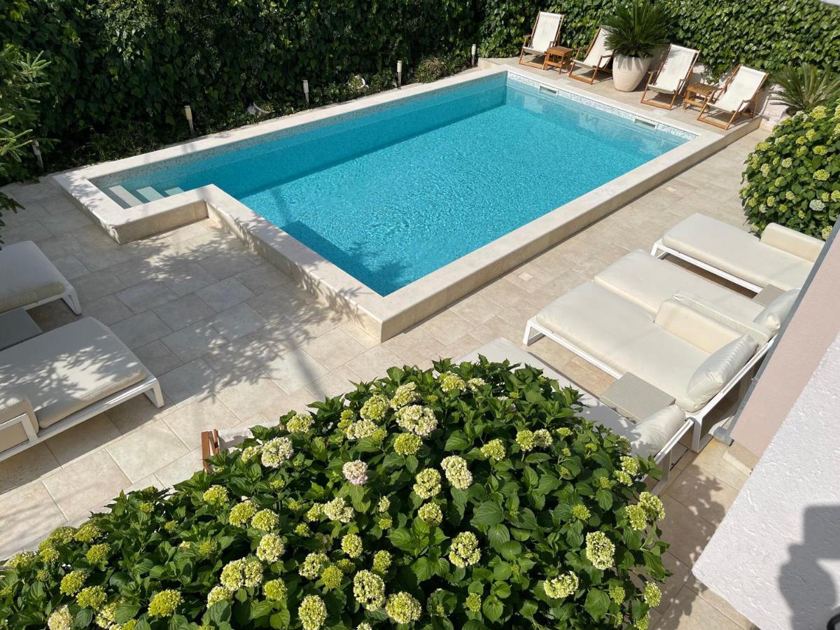 Apartments Pean Tivat Eksteriør billede