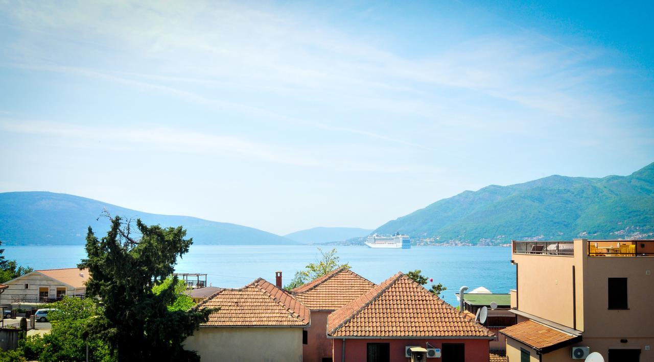 Apartments Pean Tivat Eksteriør billede
