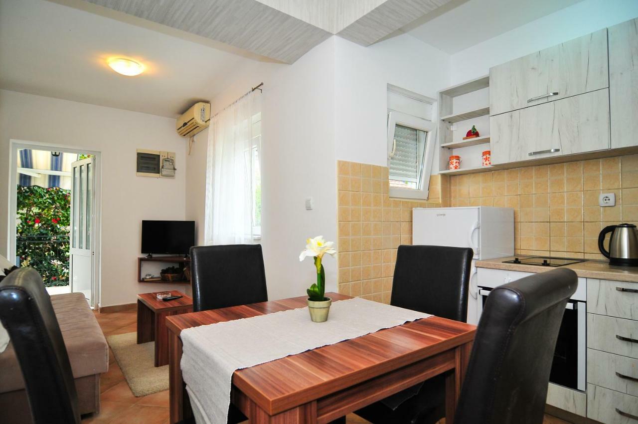 Apartments Pean Tivat Eksteriør billede