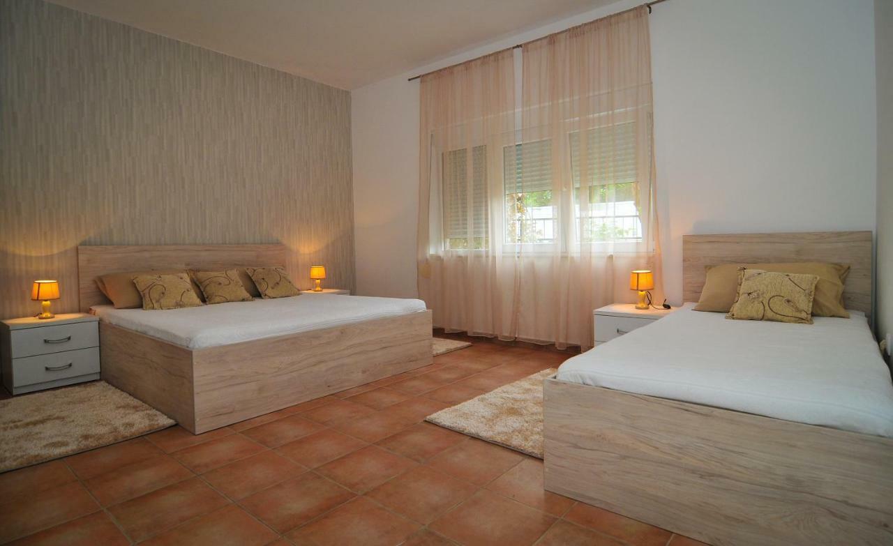 Apartments Pean Tivat Eksteriør billede